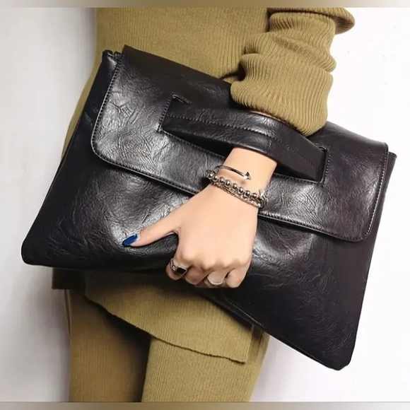 Black Soft Vegan Leather Envelope Messenger/Shoulder/Crossbody Bag/Clutch NEW - Picture 6 of 11